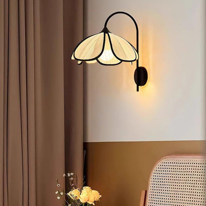 applique-murale-interieur-couloir-en-forme-de-fleur-vintage-3